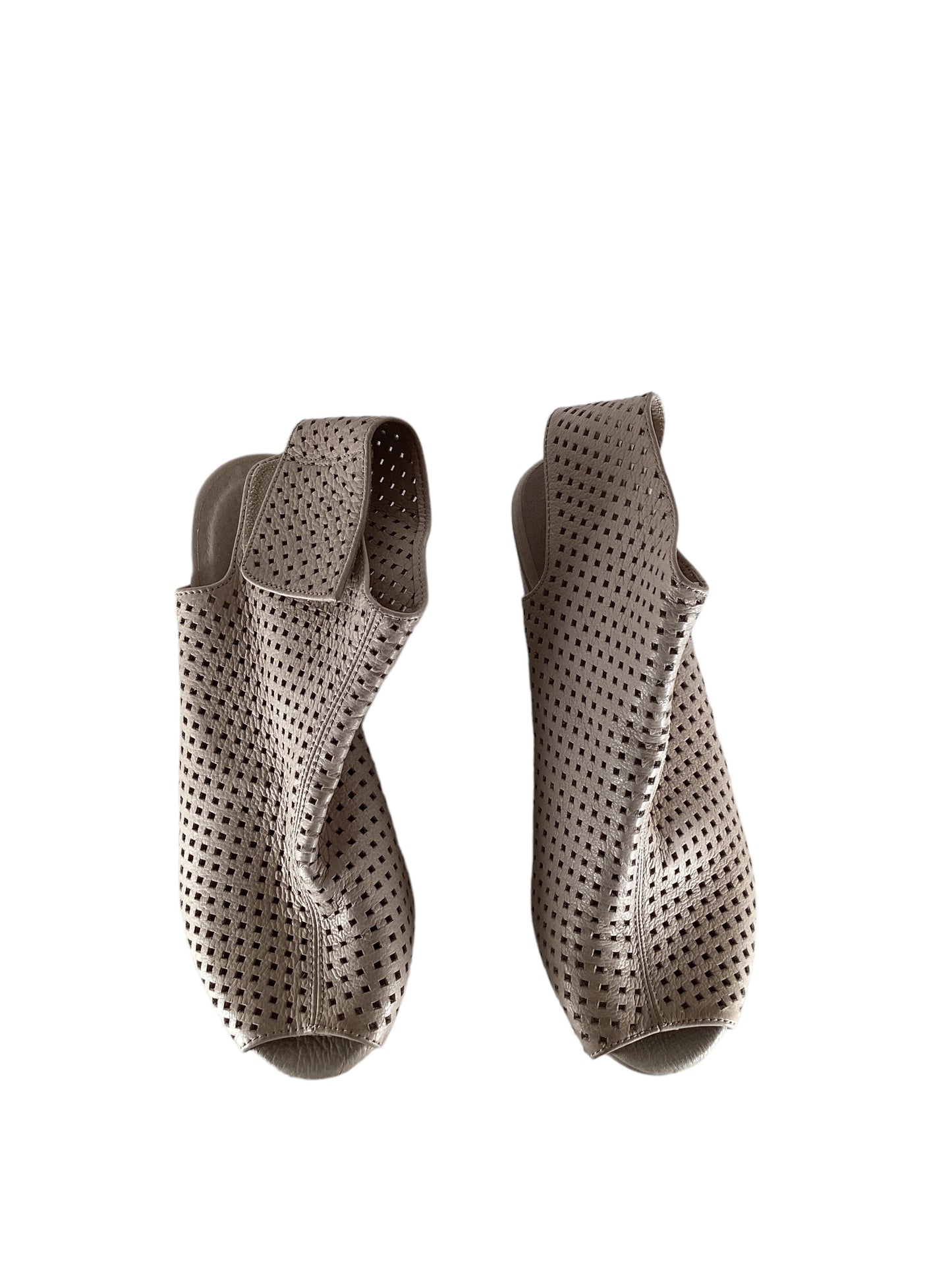 Brown Sandals Heels Wedge Clothes Mentor, Size 8