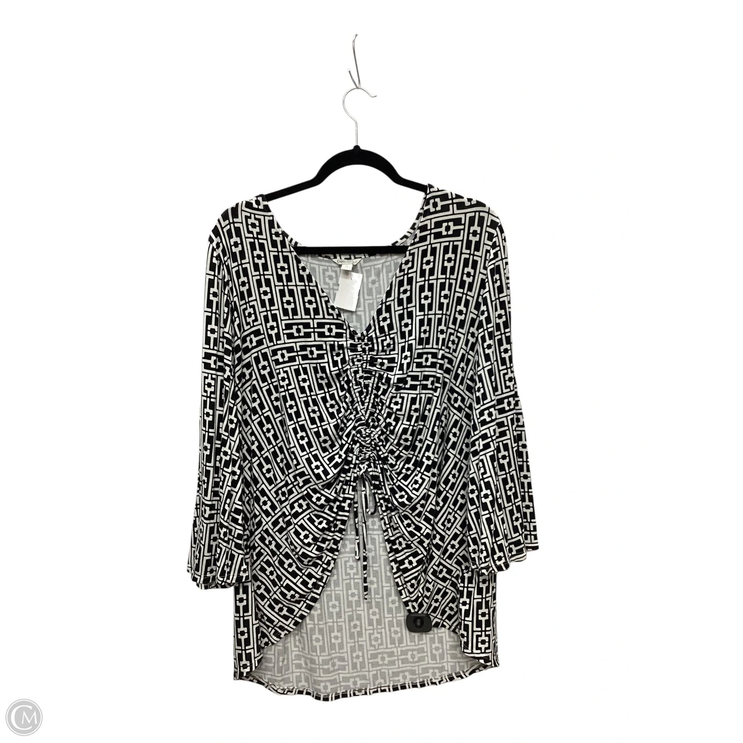 Top Long Sleeve By Cato In Black & White, Size: Xl
