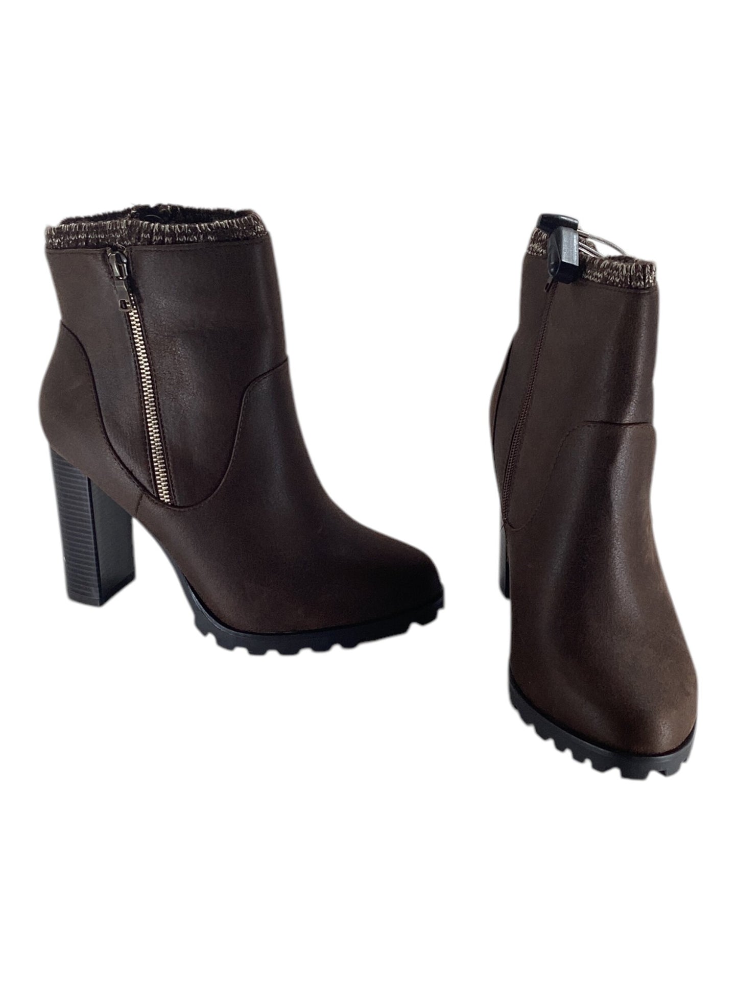 Boots Ankle Heels By Shoedazzle Size: 9.5