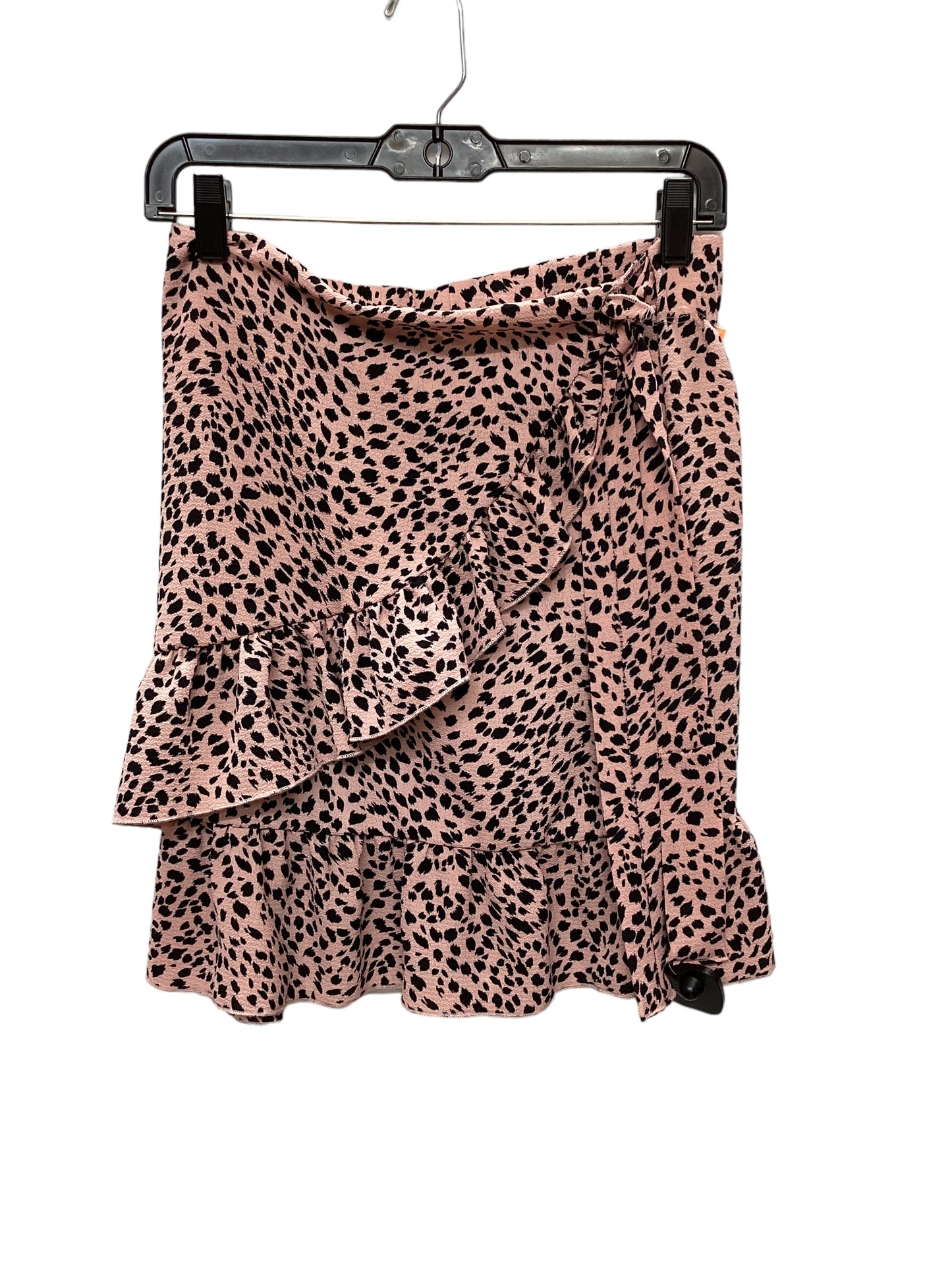 Skirt Mini & Short By Clothes Mentor Size: M