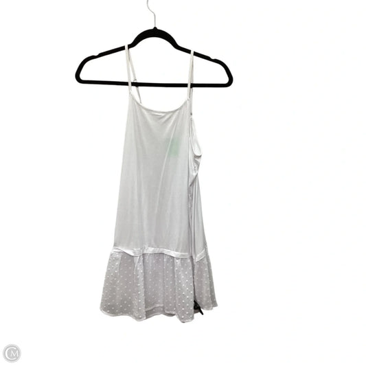 Top Sleeveless Basic By Clothes Mentor In White, Size: L