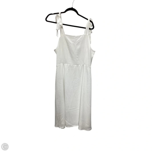 Dress Casual Short By Clothes Mentor In White, Size: Xl