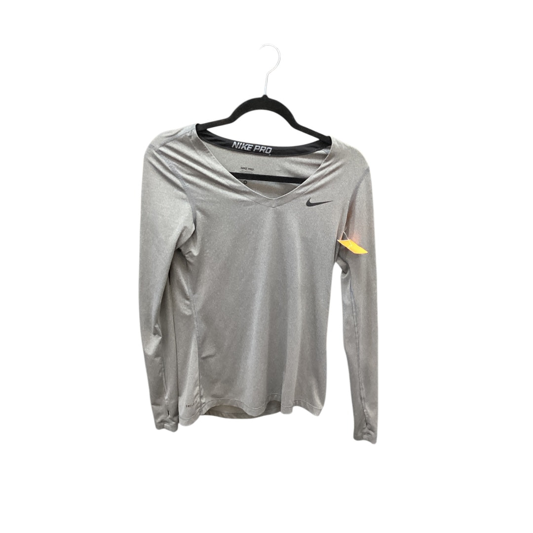 Athletic Top Long Sleeve Collar By Nike Apparel In Grey, Size: M