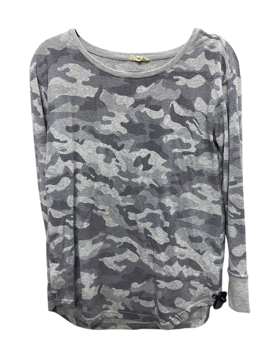 Top Long Sleeve By Jane And Delancey In Camouflage Print, Size: S