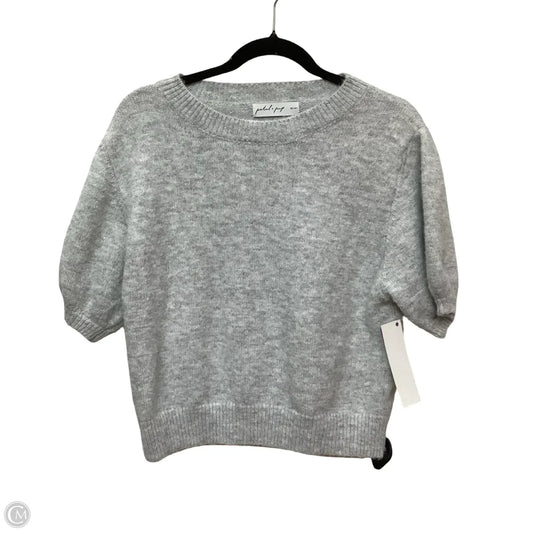 Designer Blouse Short Sleeve By Petal & Pup In Grey, Size: S