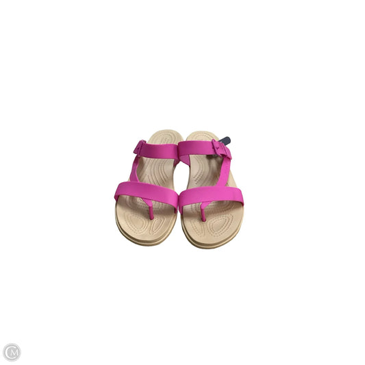 Sandals Flats By Crocs In Pink, Size: 8