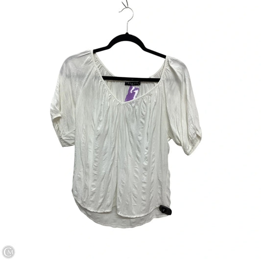 Top Short Sleeve By Clothes Mentor In White, Size: M
