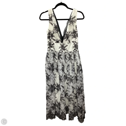 Dress Designer By Vera Wang In White, Size: 8