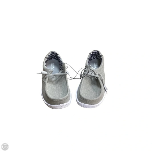 Shoes Flats By Eddie Bauer In Grey, Size: 8