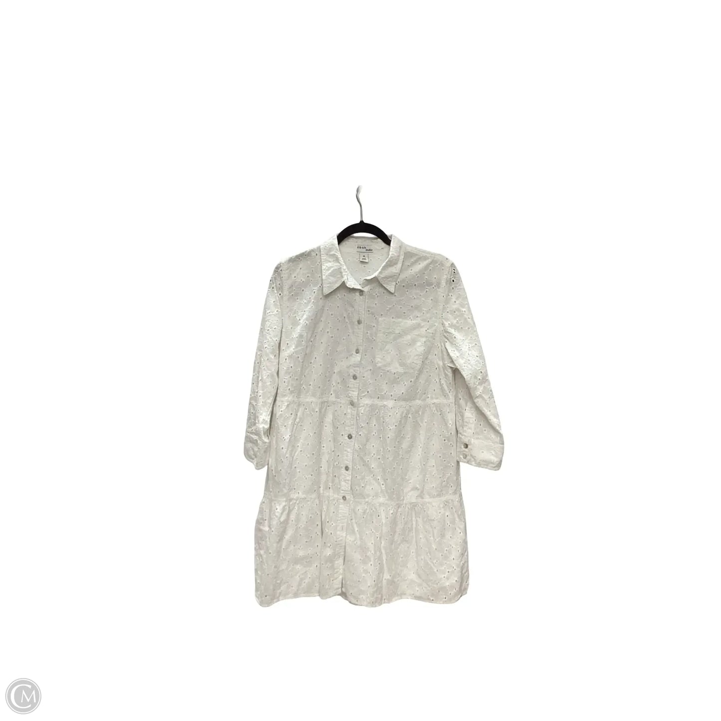 Dress Casual Short By Dash In White, Size: M