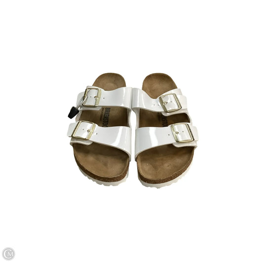 Sandals Flats By Birkenstock In White, Size: 10.5