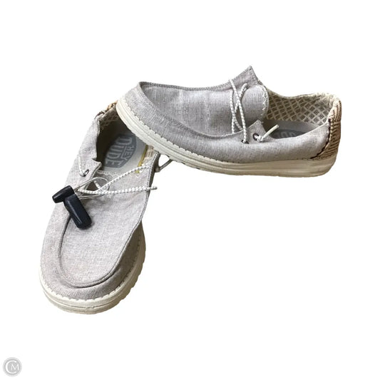 Shoes Flats By Hey Dude In Grey, Size: 9