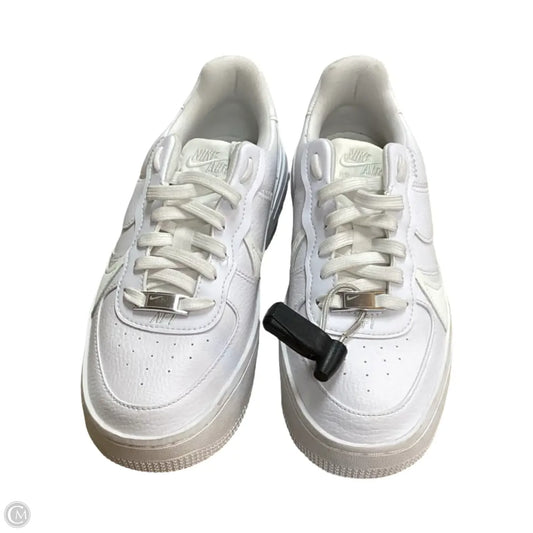 Shoes Sneakers By Nike In White, Size: 6