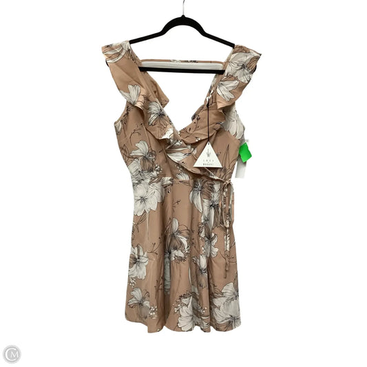 Dress Casual Short By Clothes Mentor In Tan, Size: L