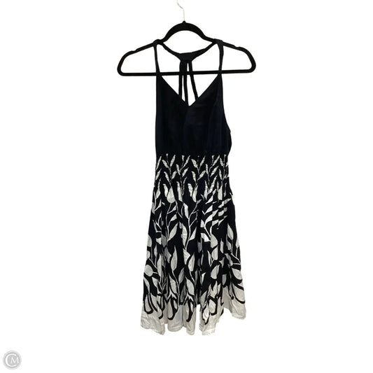 Dress Casual Short By Cassees In Black & White, Size: M