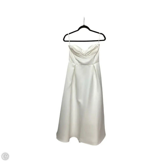 Dress Party Midi By Clothes Mentor In White, Size: 6