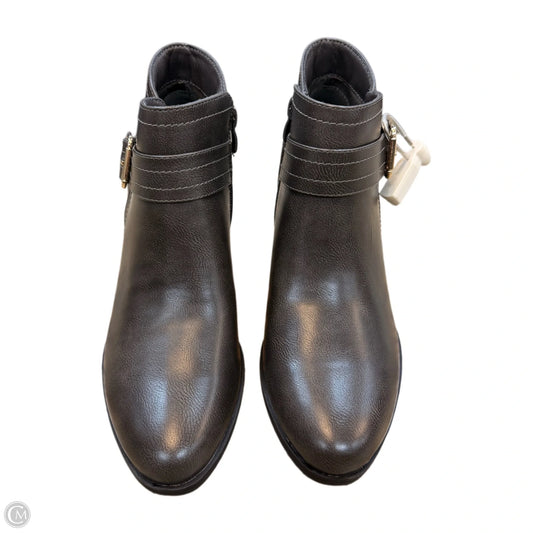 Boots Ankle Heels By Clothes Mentor In Brown, Size: 7