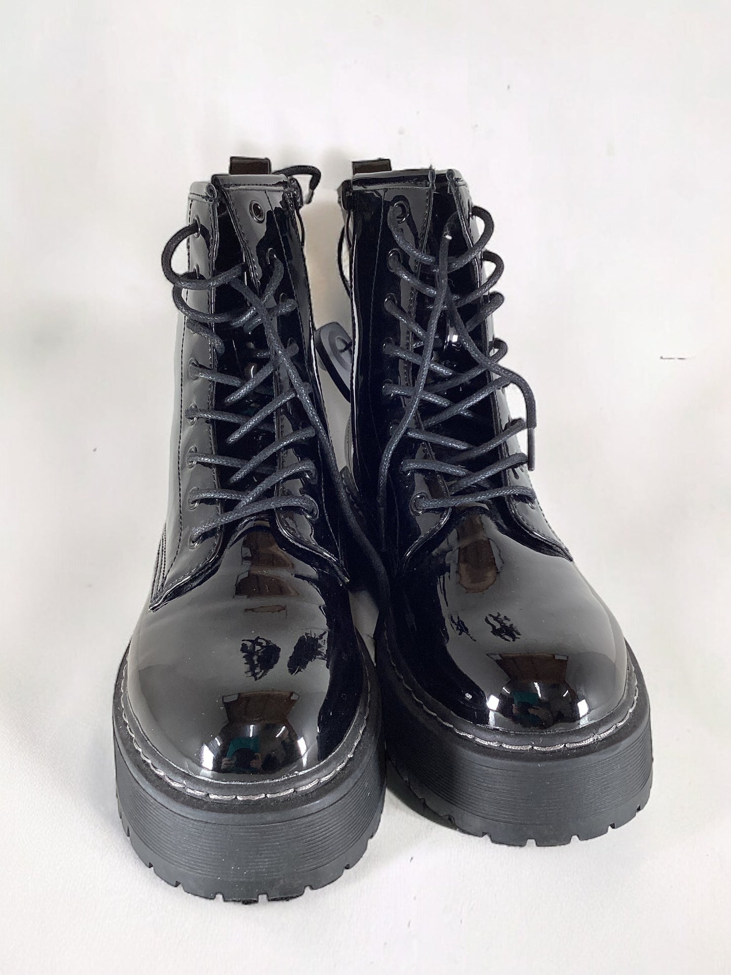 Boots Combat By Steve Madden  Size: 9