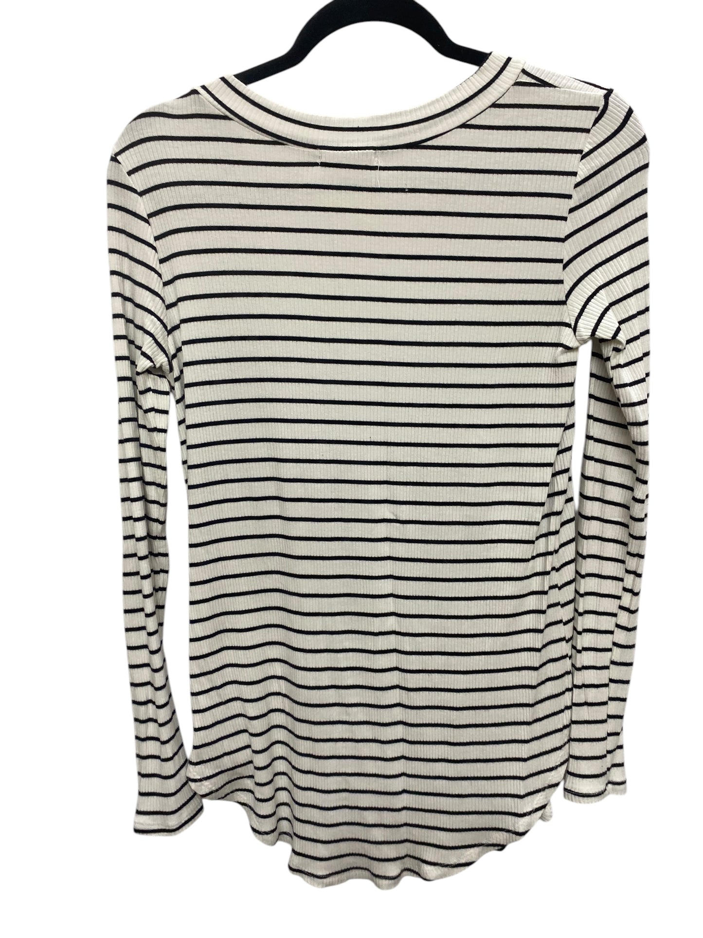 Top Long Sleeve Basic By Cherish In Striped Pattern, Size: S