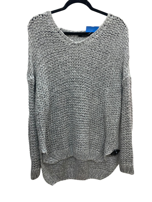 Sweater By Doe & Rae In Grey, Size: M