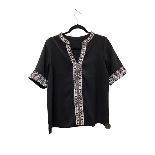 Top Short Sleeve By Clothes Mentor In Black, Size: M