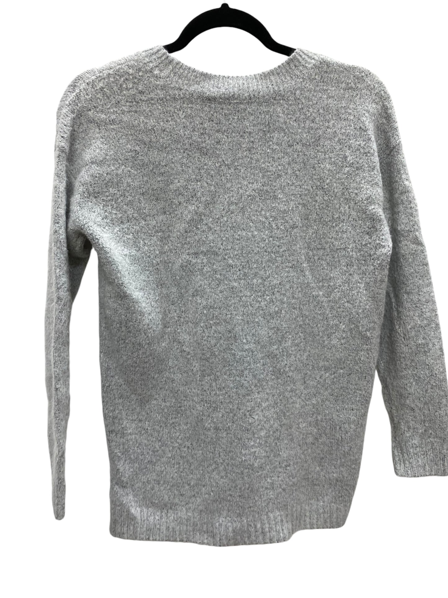 Sweater By Chelsea And Theodore In Grey, Size: Xs