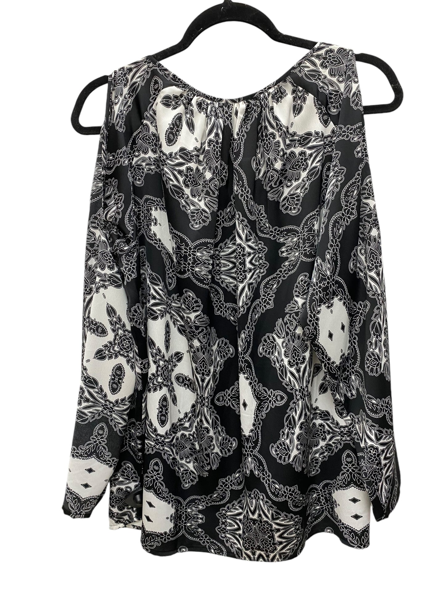 Top Long Sleeve By Natori In Black & White, Size: S