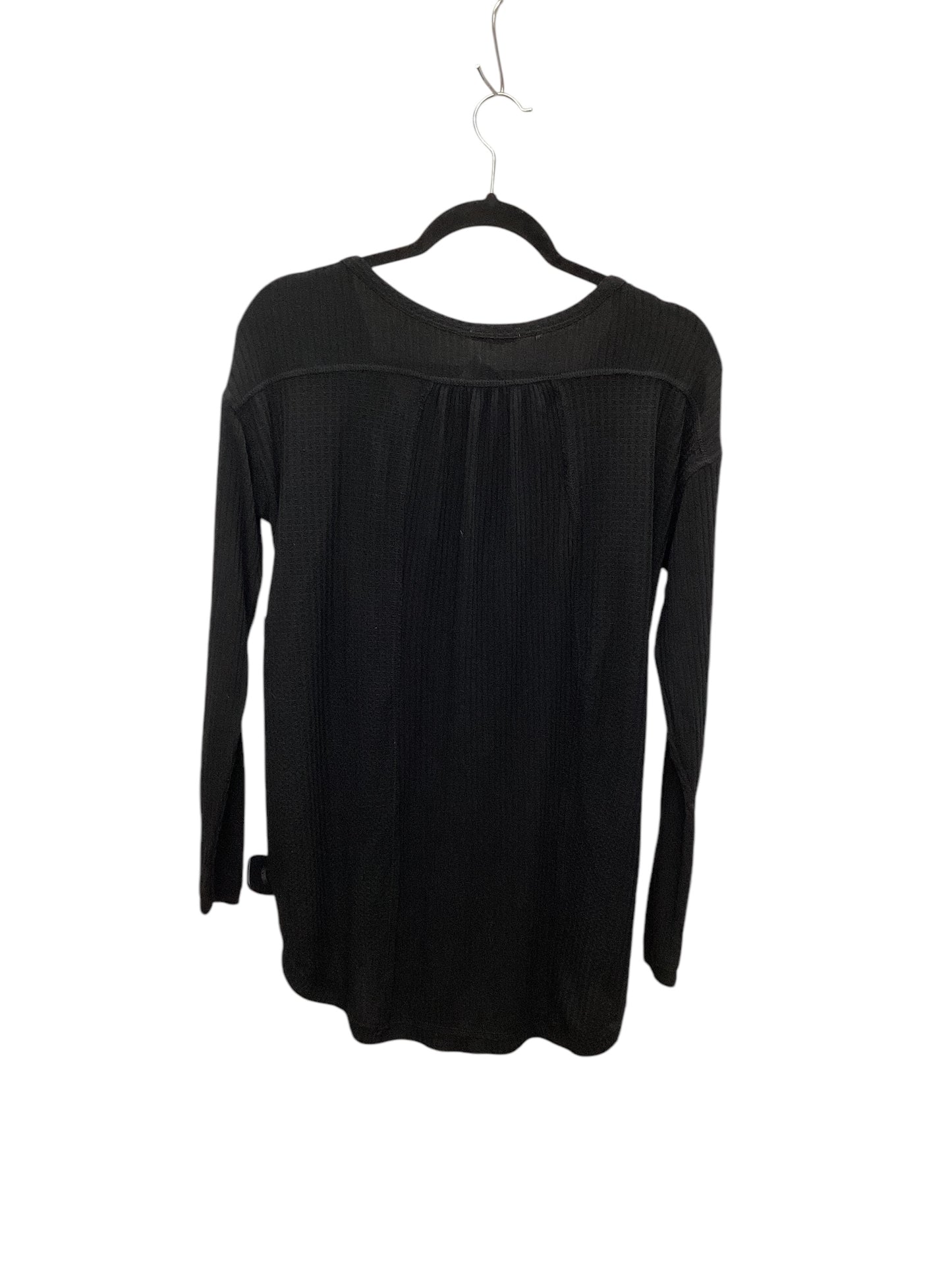 Top Long Sleeve By Sweet Romeo In Black, Size: M