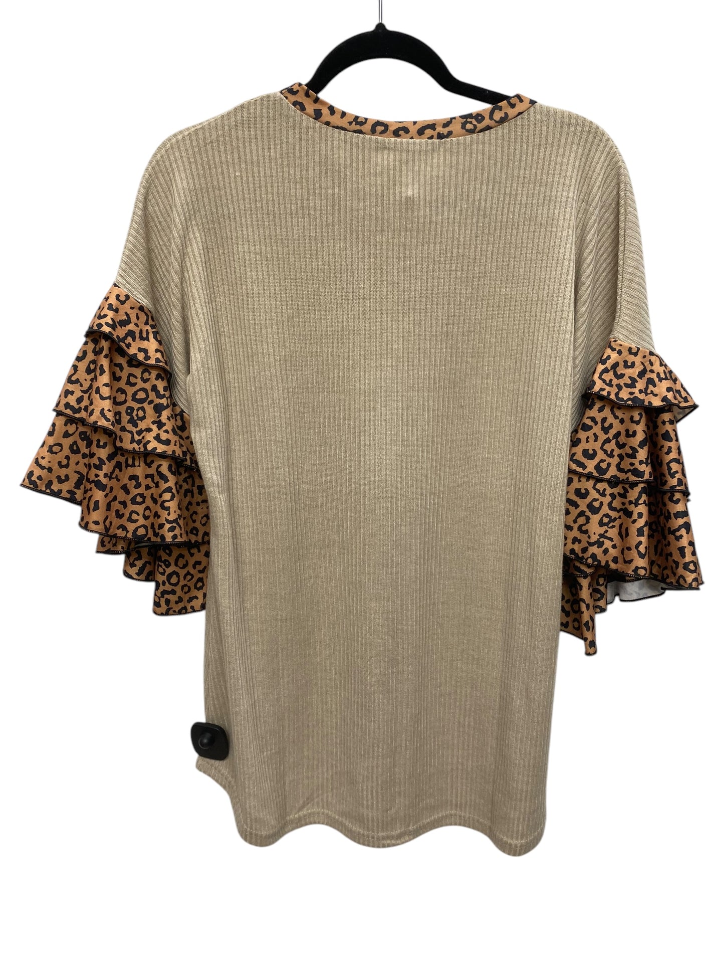 Top Short Sleeve By Clothes Mentor In Animal Print, Size: S