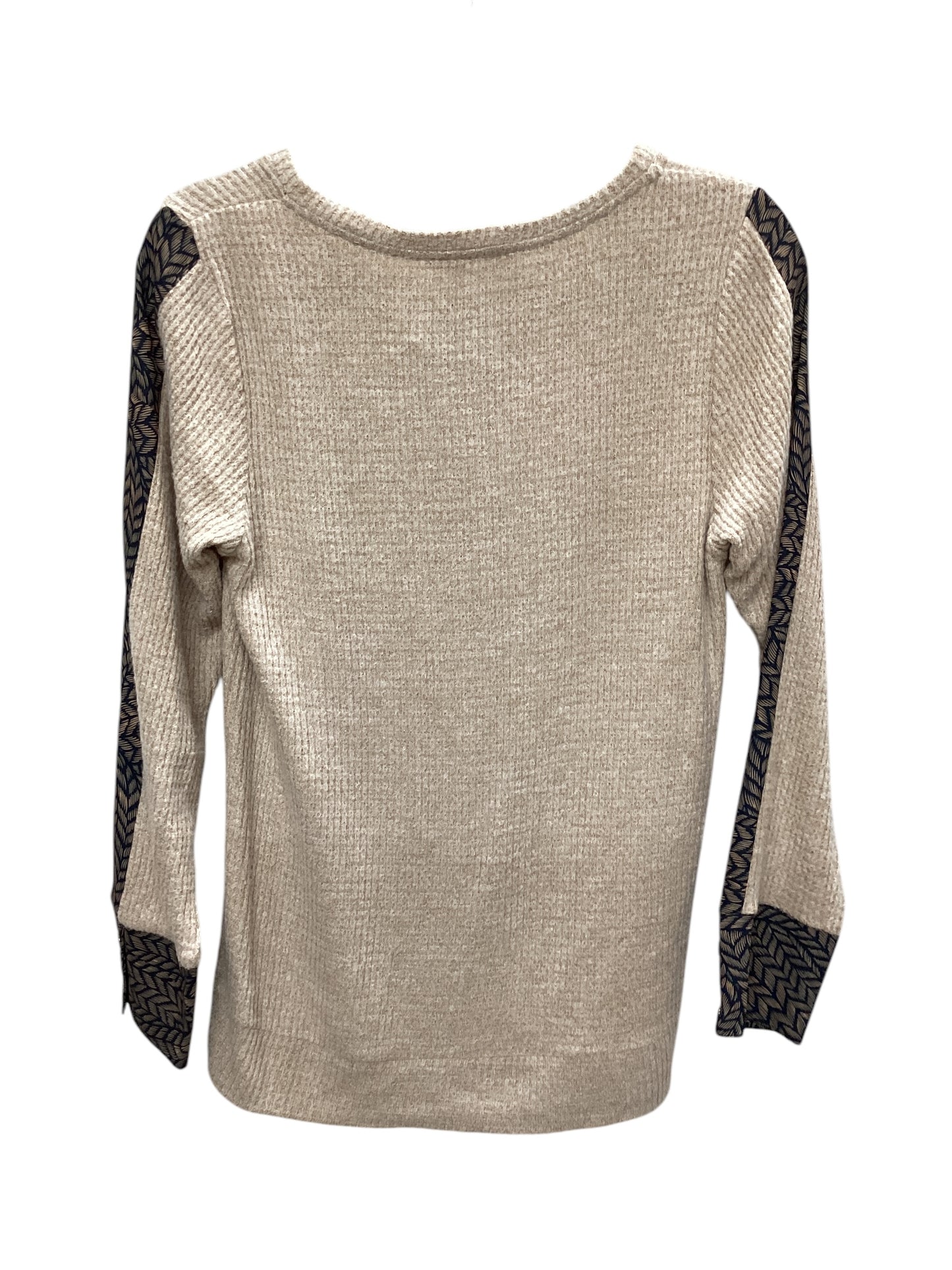 Top Long Sleeve By Clothes Mentor In Tan