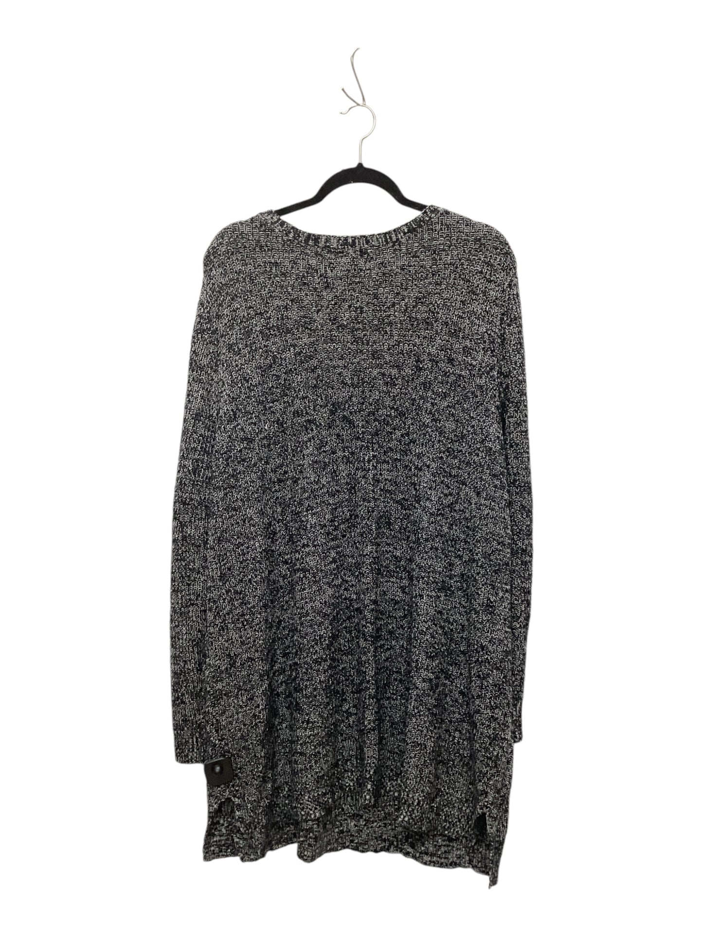 Sweater By Lane Bryant In Grey, Size: 4x