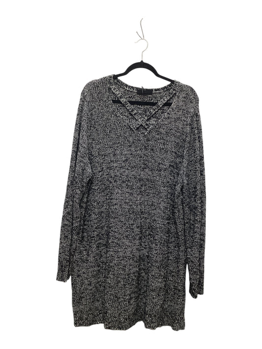 Sweater By Lane Bryant In Grey, Size: 4x