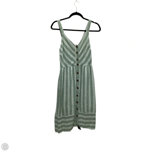 Dress Casual Short By Universal Thread In Green, Size: M