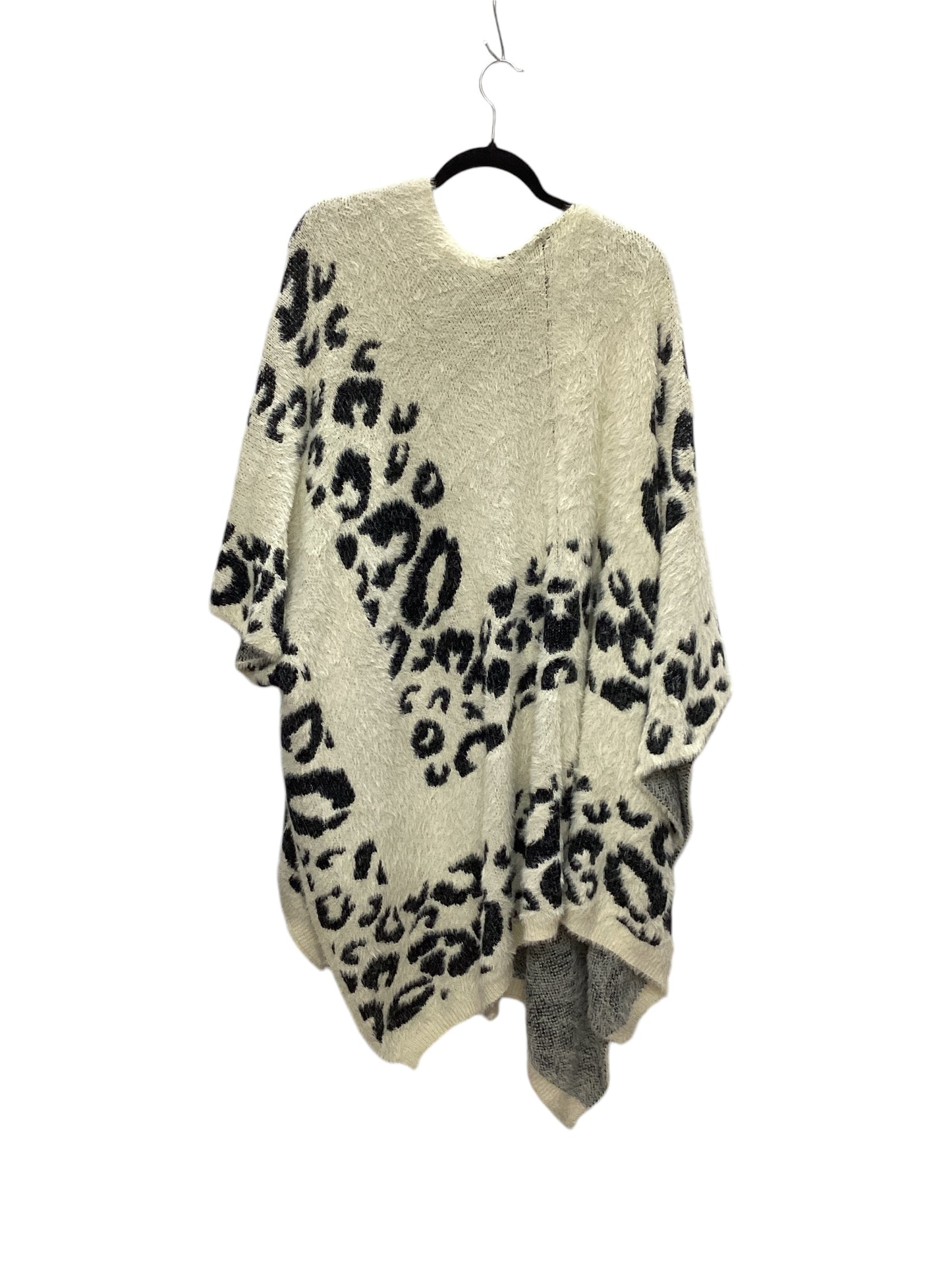 Sweater Cardigan By Clothes Mentor In Animal Print, Size: M